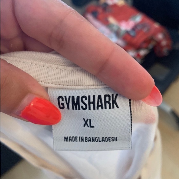 White gymshark drop tank - Picture 2 of 3